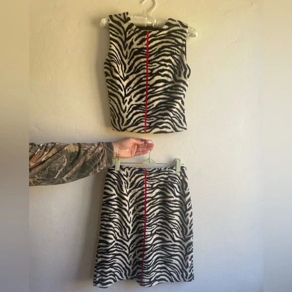 SOLD RARE Morgan De Toi two piece faux fur zebra set - Picture 6 of 6